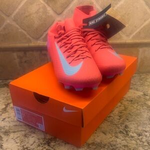 Nike Dynamic Fit Cleats